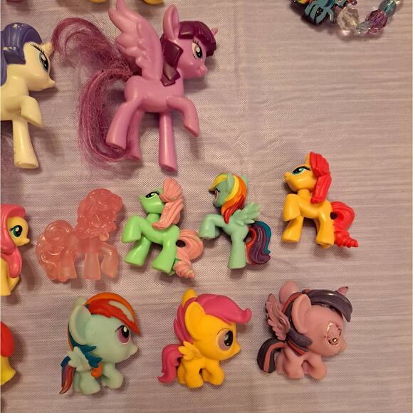 (19) Piece My Little Pony Figures Mini Figures Mashems & Bracelet Lot - Picture 10 of 13